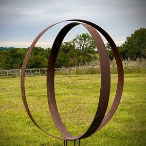 China Rusty Outdoor Corten Steel Sculpture Line Cross Shape Rustic Rings Garden Centerpiece on sale