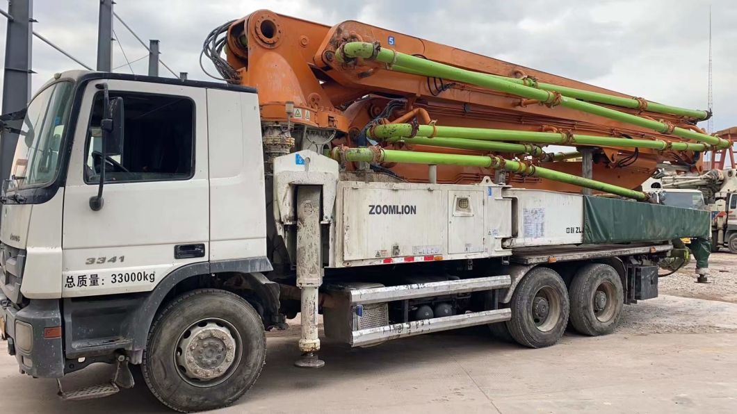 12 Zoomlion 47m Concrete Pump Truck Construction Equipment for Sale
