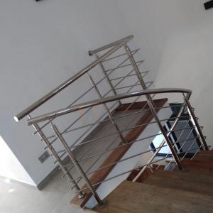 China Rotating Staircase Stainless Steel Railing 1000-2000mm Glass Inox 201 304 316 Grade wholesale
