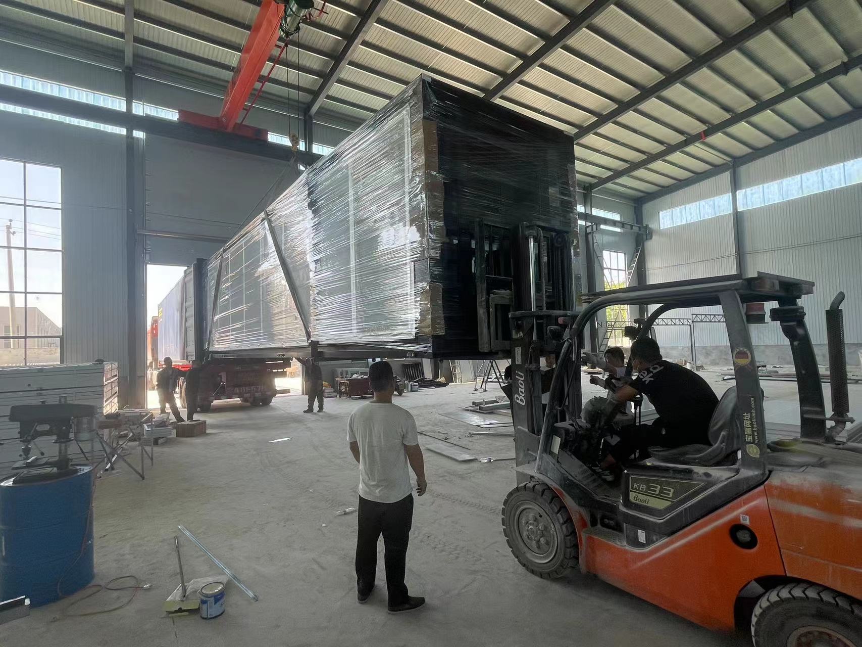 Grande collapsible container homes transport
