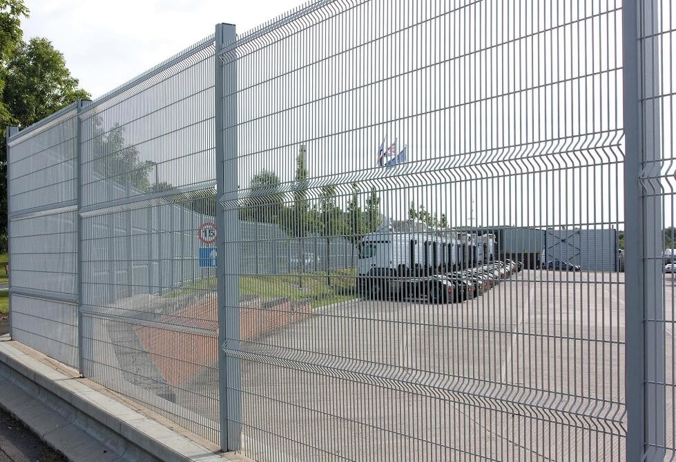 Decorative 6ft 6mm Welded Wire Mesh Fencing Powder Coated For Park