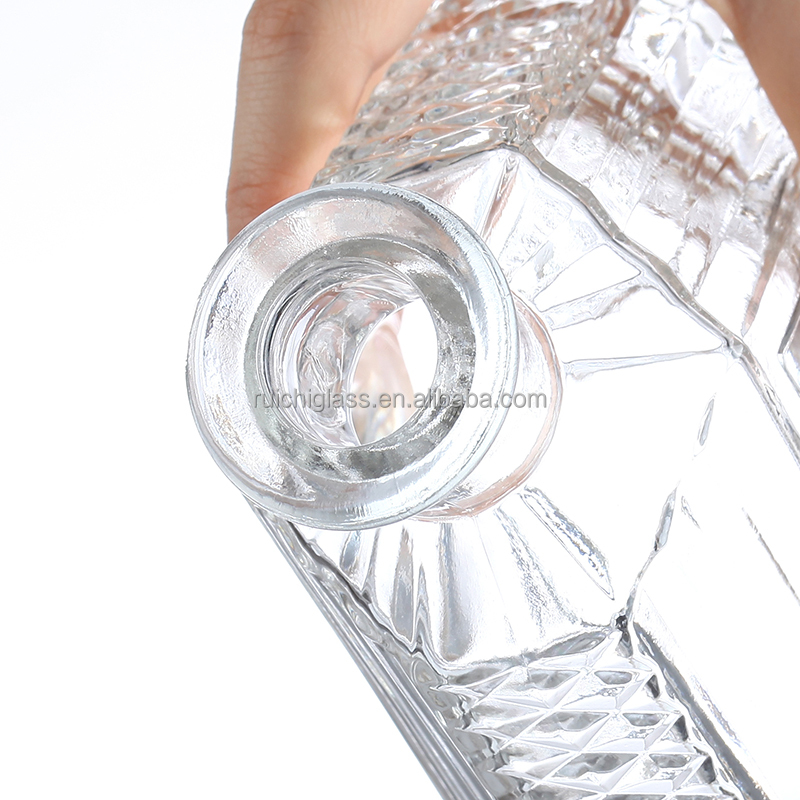Whiskey Vodka Brandy XO Glass Liquor Bottles in 700ml 750ml Clear Round for in Drinks