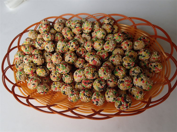 Delicious Honey Sesame Peanuts Ball Multi Flavor Snacks Plump Crispy
