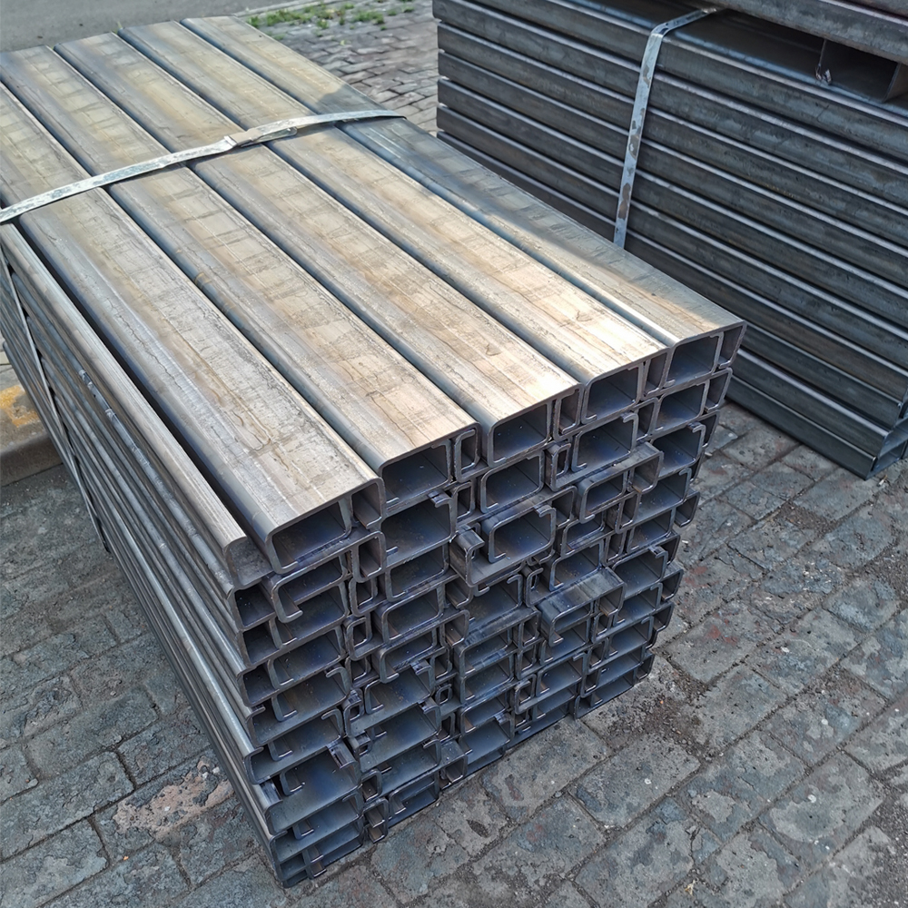 Highway Guardrail AASHTO M-180 Z Shape Posts with Durable Stainless Steel Material