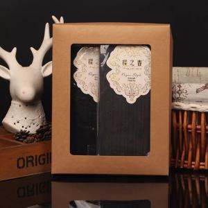 China Qingdao Yilucai High Quality Custom Cotton Socks Packing Box Kraft Paper Box With Clear Window wholesale