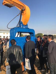 China 905 KN Vibro Hammer For Hard Earth Ground Piling Construction Projects wholesale