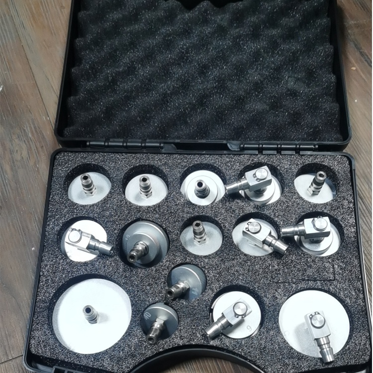 Electric Metal Brake Fluid Exchanger 250X260X360mm 25kg With 15pcs Adapter
