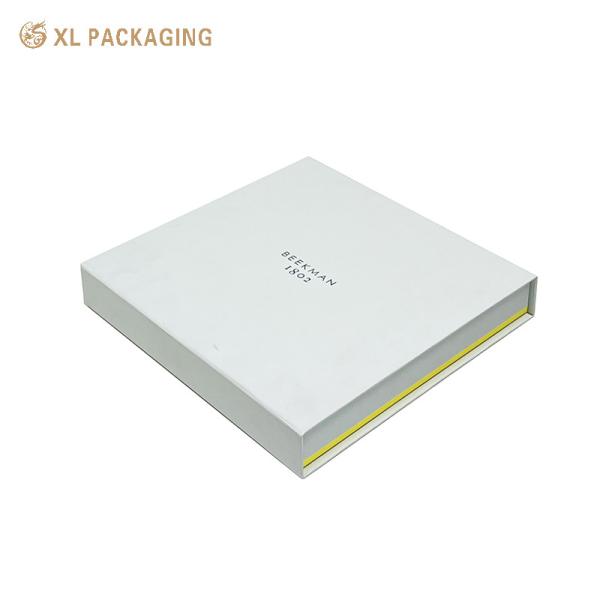 Magnetic Gift Box with Paper Divider for Confectionery & Sweets