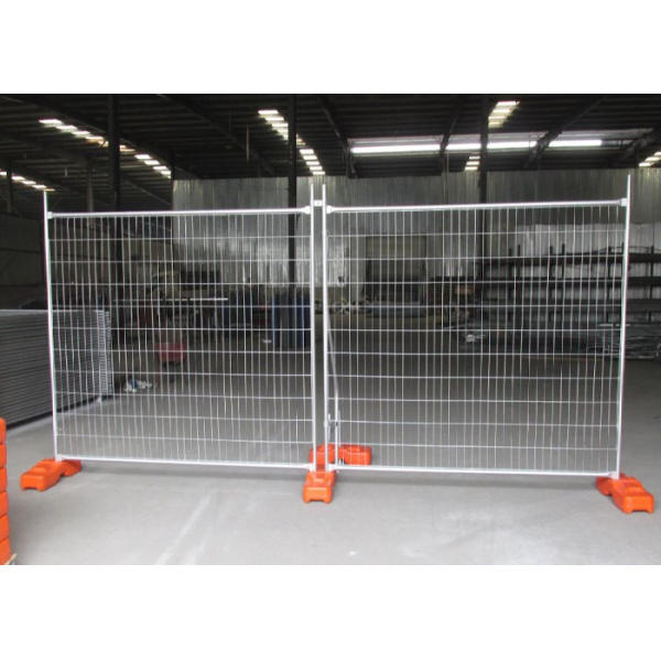 Portable Crowd Control Barricades For Events Quick Setup With Safety Reflectors