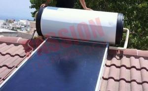 China Flat Plate Solar Thermal Collector Hot Water Heater , Roof Mounted Solar Water Heater wholesale
