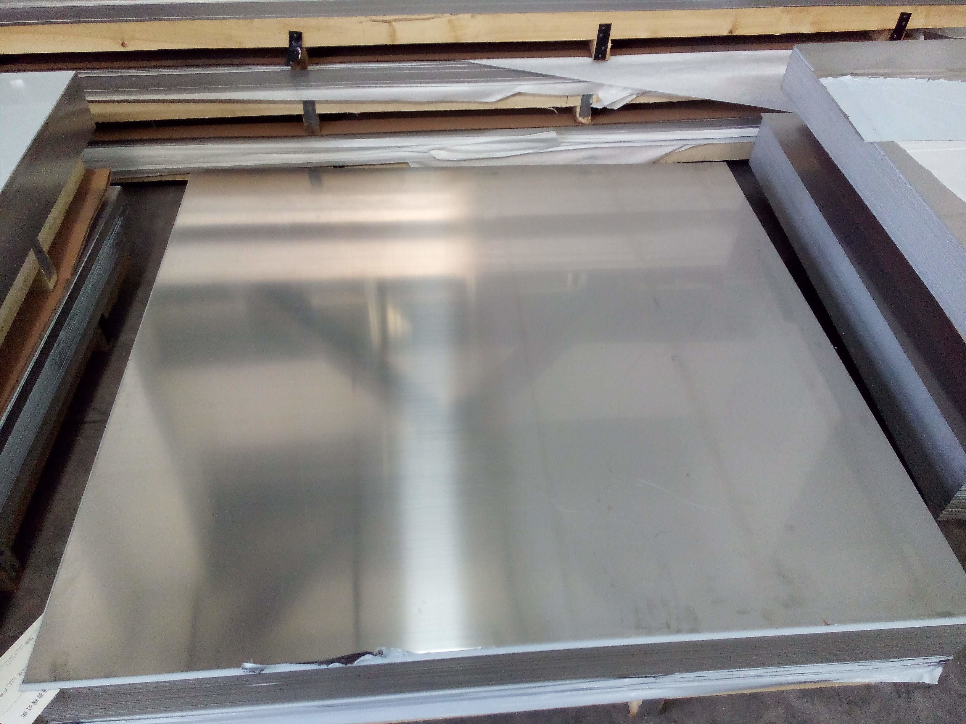 SUS304 Stainless Steel Sheet Plate 3mm Thick Cold Rolled JIS Mirror Finish ASTM