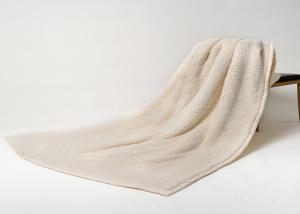 China Sherpa Polyester Fleece Bed Blanket , Super Soft Knit Blanket Heavy Double Layers wholesale
