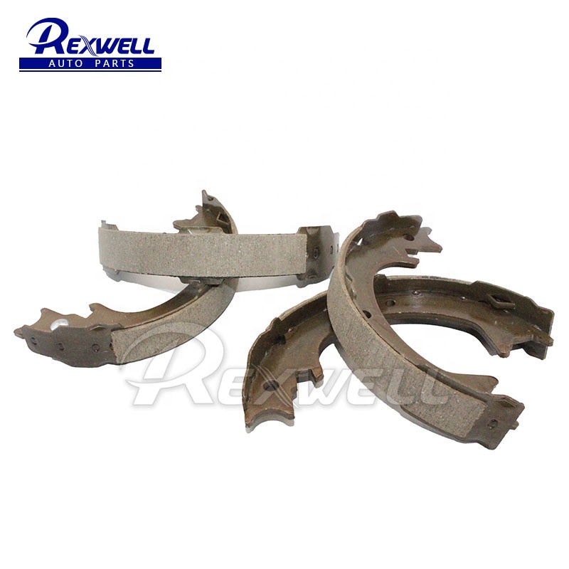 Reference NO. 981010660 Car Brake Parts Ceramic Brake Shoes Rear For Mitsubishi Pajero