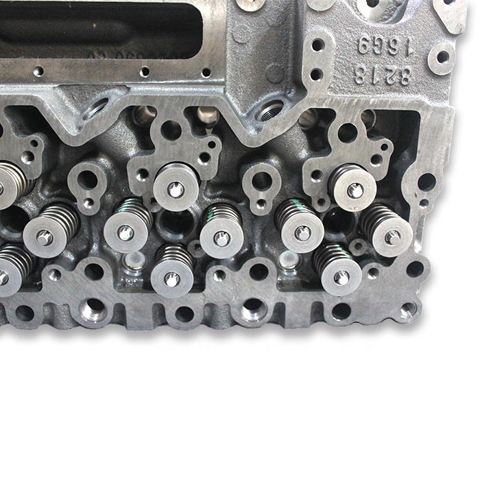 4929518 Truck Cylinder Head C--Ummins ISX Metal Truck Engine Head Heavy Duty