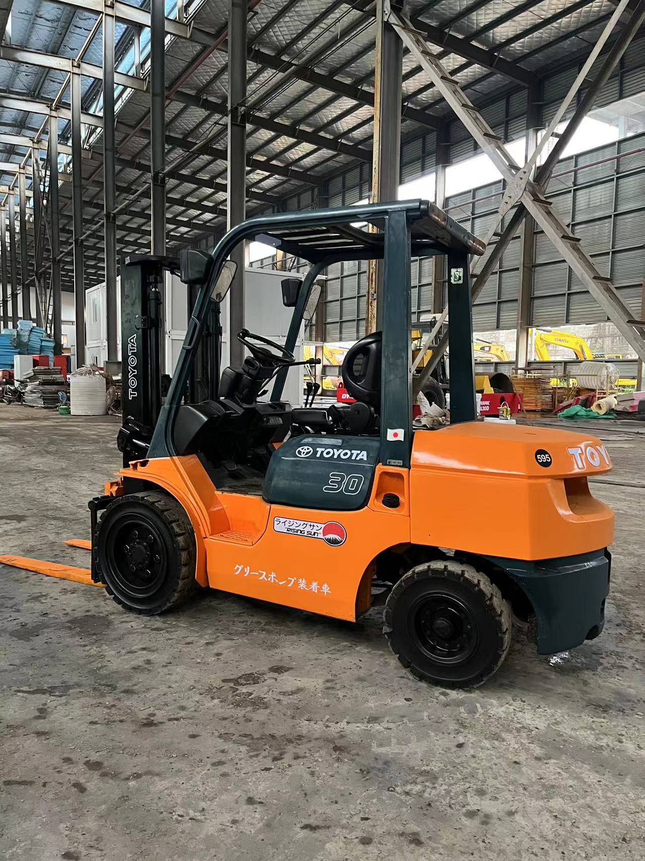 3 Tons Of Second Hand Toyota Diesel Forklift Toyota Forklift 7FD30 From Japan