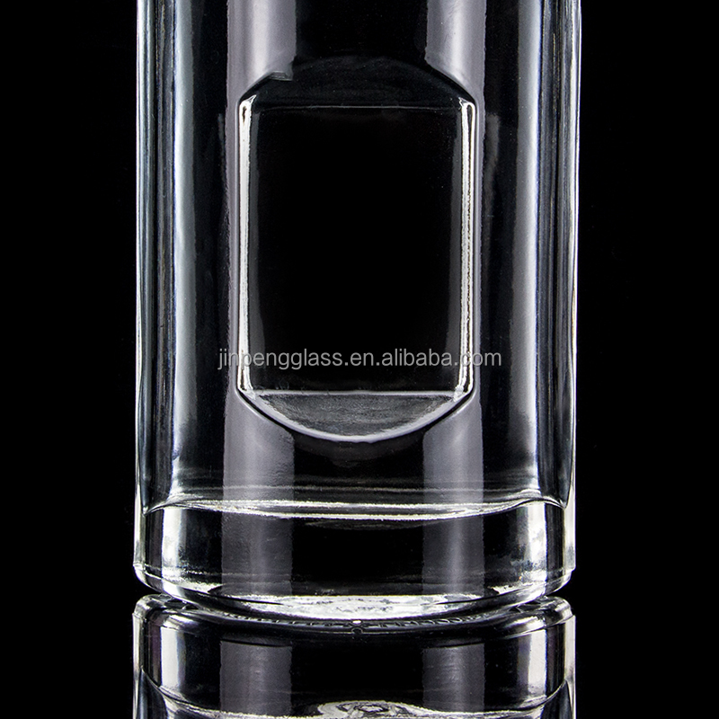 Customized Shape 750ml Vodka Glass Bottle with Cork Cap and Clear Finish in Round