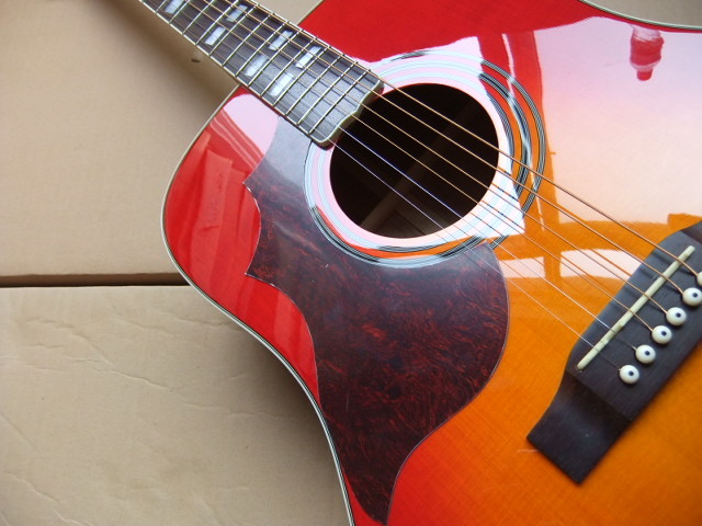 Hummingbird Acoustic Guitar Left Handed In Cherry Burst Mahogany body neck