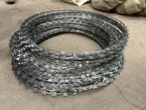 China BTO-22 Hot-Dipped Galvanized Barbed Wire Security Fence Single Razor wholesale