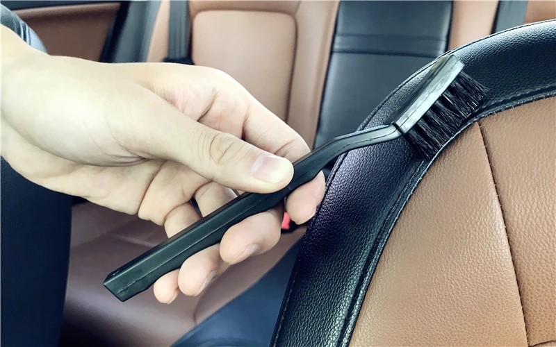 Ergonomic Handle 7" Car Leather Cleaning Brush 18cm For Panel Seams Tyre Engine Room