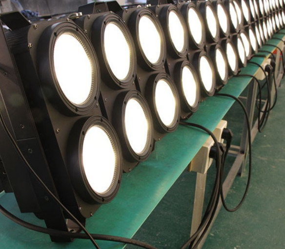 Professional Led Audience Blinder Lights Cob 4x100w 4in1 Rgbw 0-100% Dimming