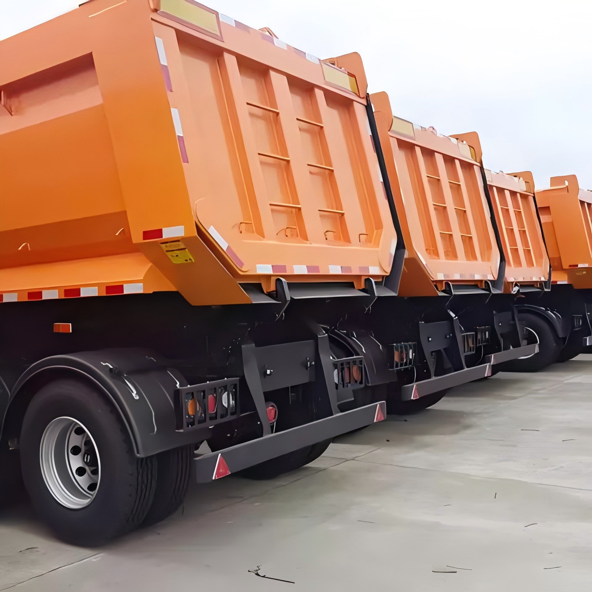 CIMC New Used 4 Axles U Shape Tipper Tractor Side Rear Heavy Duty Dump Trailers With Hydraulic Cylinder