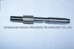 Tige Porte Ejecteur Automotive Injection Mold 18NiCRMo5 Material 62 HRC