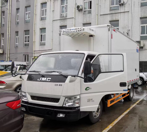 Jiangling Cargo Van Refrigeration Diesel Rear Drive 4×2 Manual Transmission