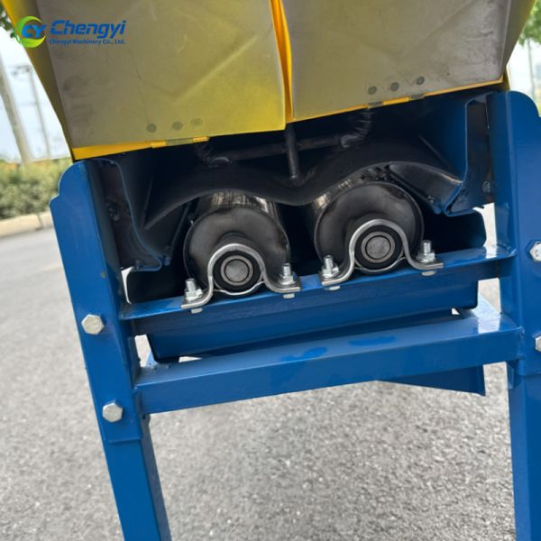 Double Roller Corn Sheller Machine Practical Maize Processing Equipment