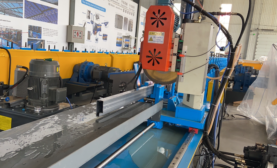 P beam rolling forming machine