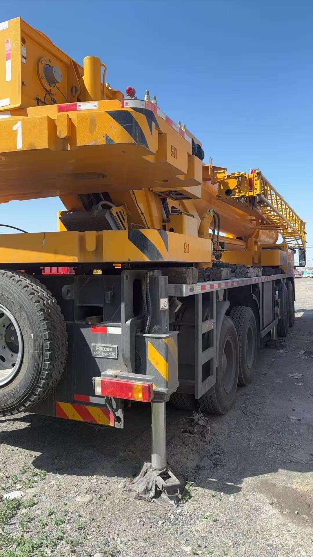 Extremely Efficient QY80K5D-5 80 Ton Mobile Hydraulic Truck Crane Heavy Lifting Equipment