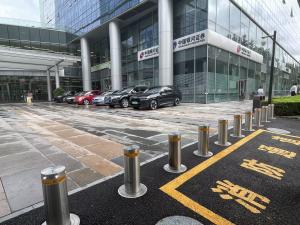 China Automatic Semi Automatic Bollards For Commercial Residential Use wholesale