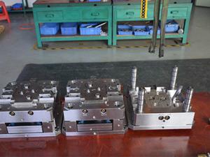 China Plastic Packaging Iron Injection Mould Maker ISO9001 TS16949 Certified wholesale