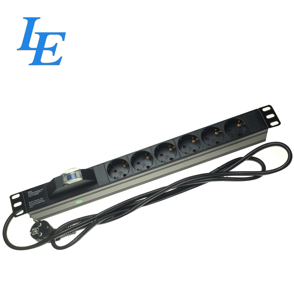 19 Inch Germany Type 250VAC Power Distribution Unit For Server Rack Pdu