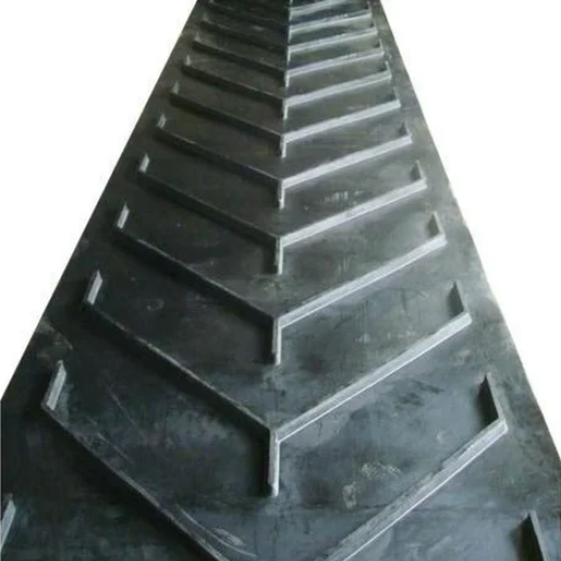 OEM ODM Rubber Herringbone Pattern Conveyor Belt 500mm Width for Inclination Angle 0-40°