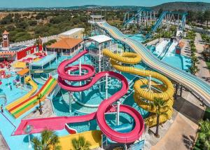 China Colorful Fiberglass Swimming Pool Water Slides Durable Playground Equipment wholesale