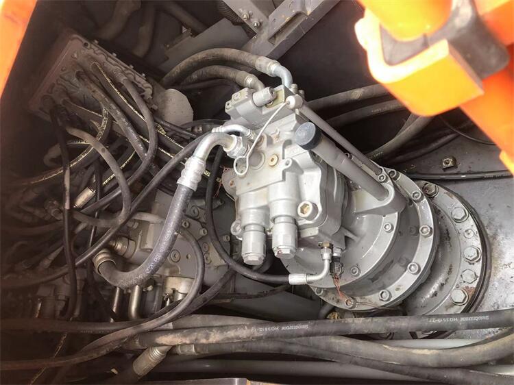 27ton ZX27 Excavator in Japan Original Hitachi ZX270-3 ZX270 with Hydraulic Pump