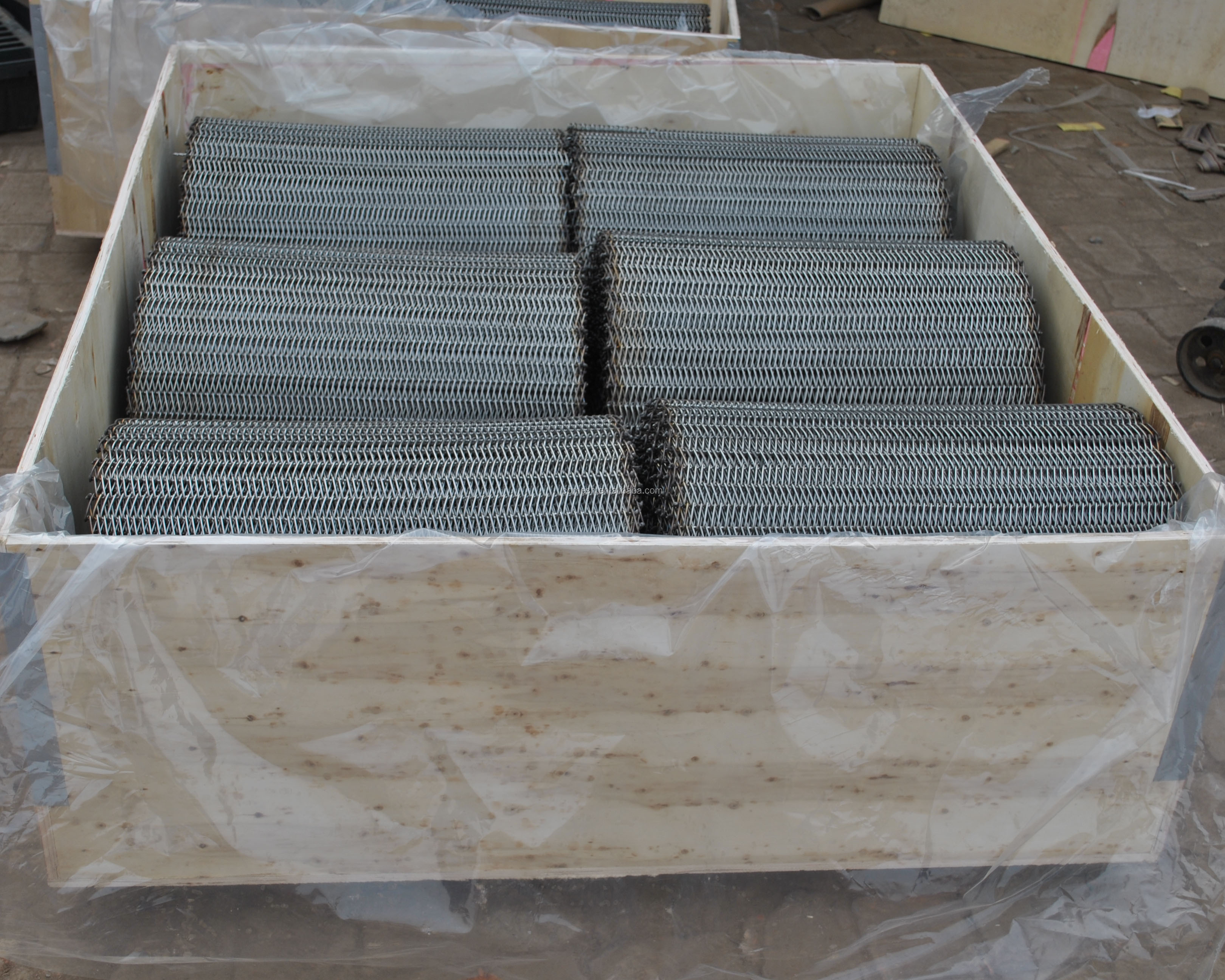 Perforated Wire Mesh Chain Plate Conveyor Belt Metal 304 / 316 Stainless Steel