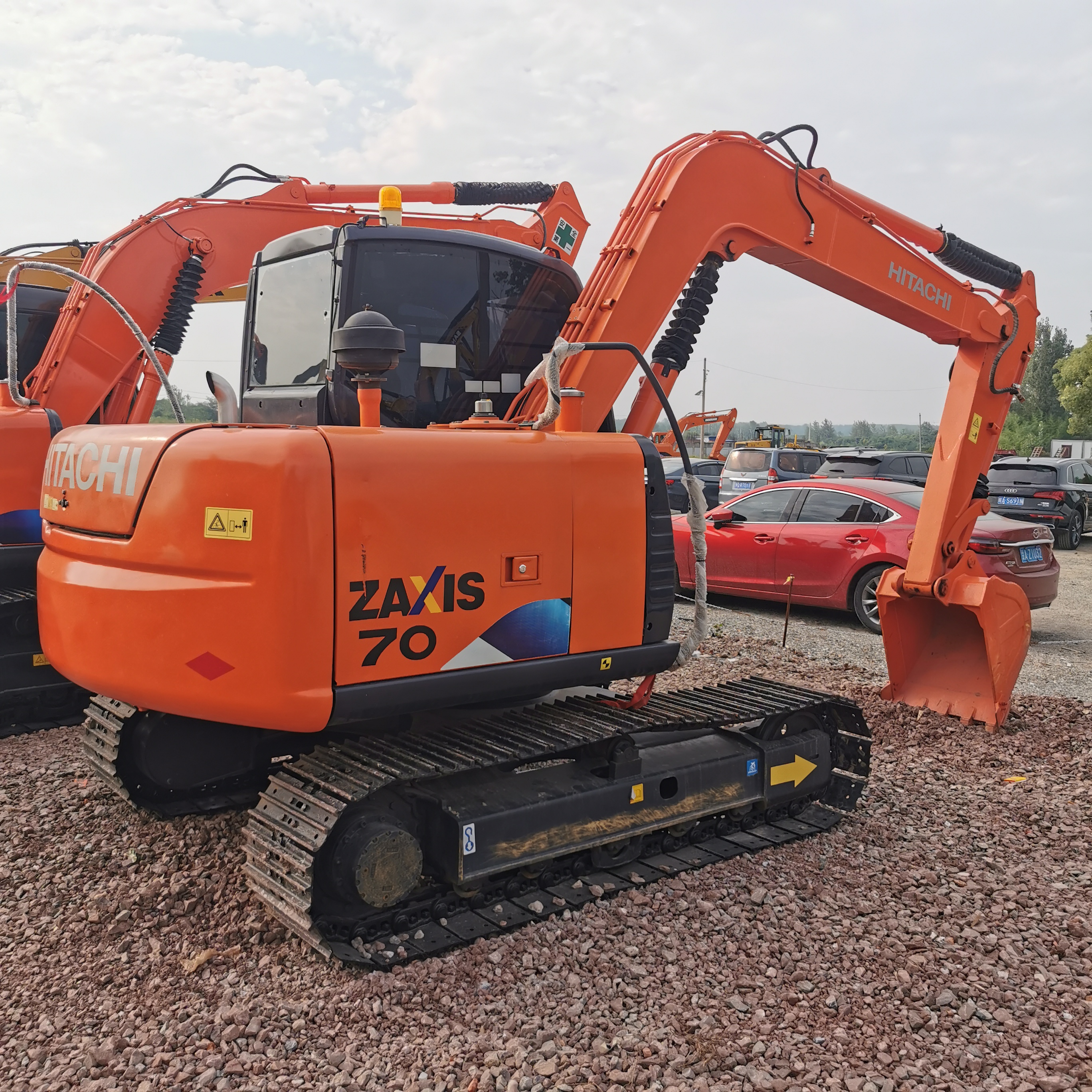 Hydraulic Valve Original Japan 7 Ton Used Hitachi ZX70 Excavator in Good Condition