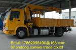 Sinotruk HOWO 4x2 5 Ton Crane Truck , Telescopic Boom Truck Mounted Crane For