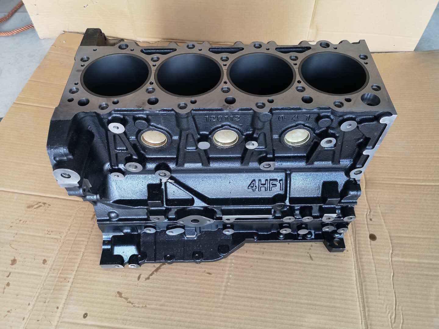 4HF1 Engine Cylinder Block 8971037611 For Isuzu NKR NPR Light Truck High Quality Include Cylinder Liner