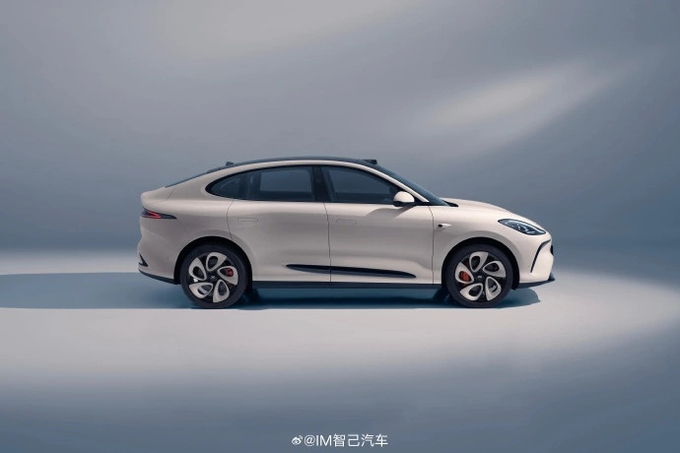 Zhiji LS6 Maximum Power Of 575kw All Electric Autos With Top Speed Of 252kmh Electric Sports Vehicle