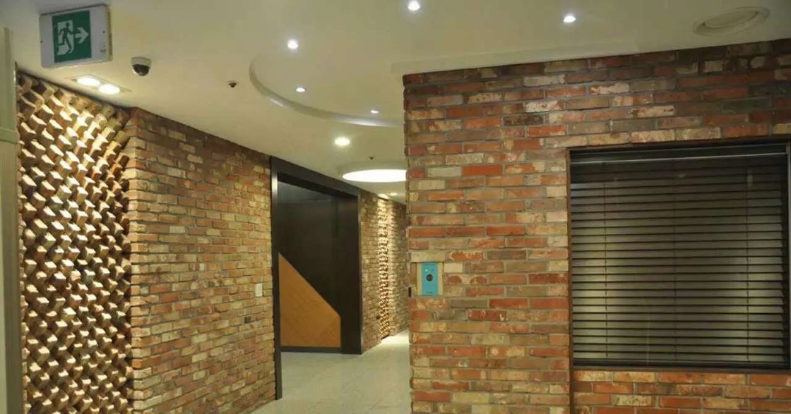 Red Clay Old House Bricks , Old Looking Bricks For Coffee Bar Antique Style