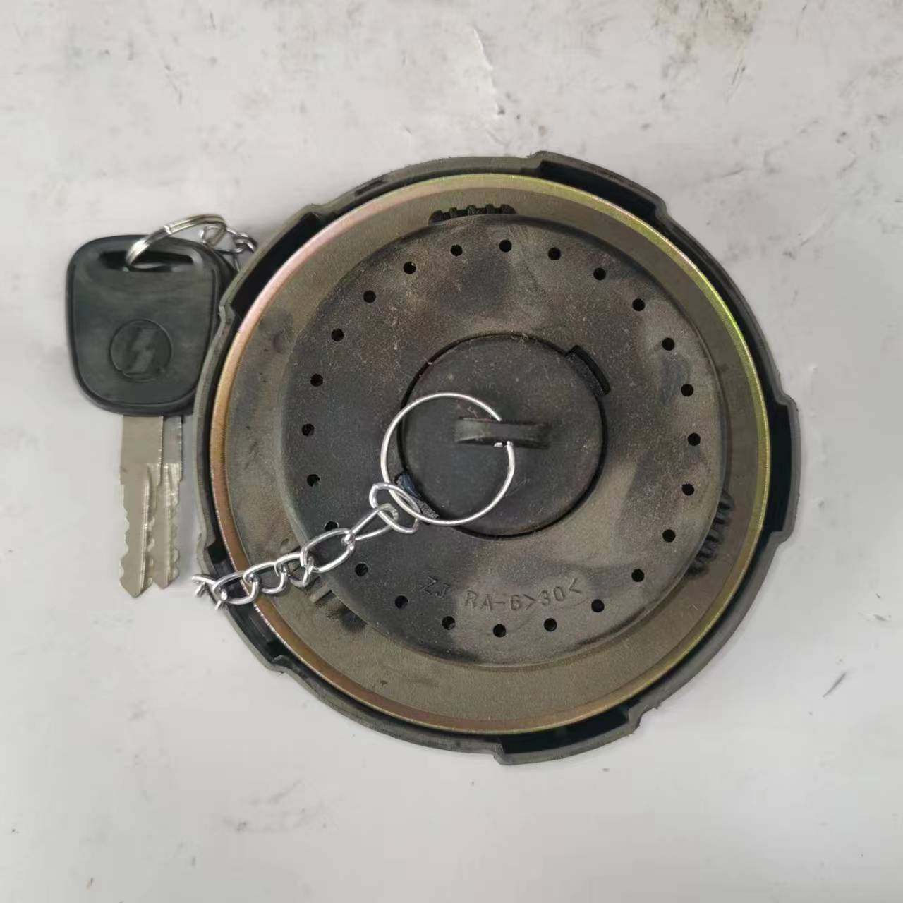 Shaanqi Delong X3000F3000M3000 with Locking Fuel Tank Cover DZ97189550023 and F2000