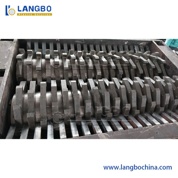 Plastic Shredder Machine For PE/PP Material Processing And Large Volume Waste Recycling