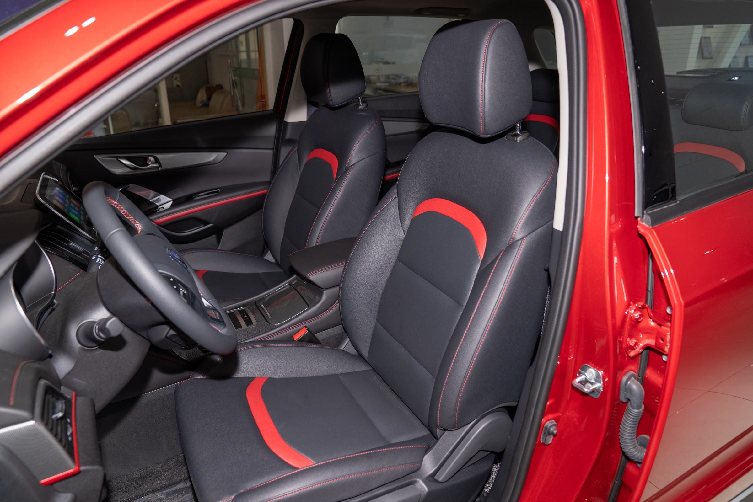 2022 Changan CS55 PLUS Petrol Vehicle Range 605km 5 Seater Sedan