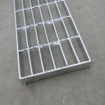 Corrosion Resistant HDP Steel Grate Stair Treads Bar Grating Treads
