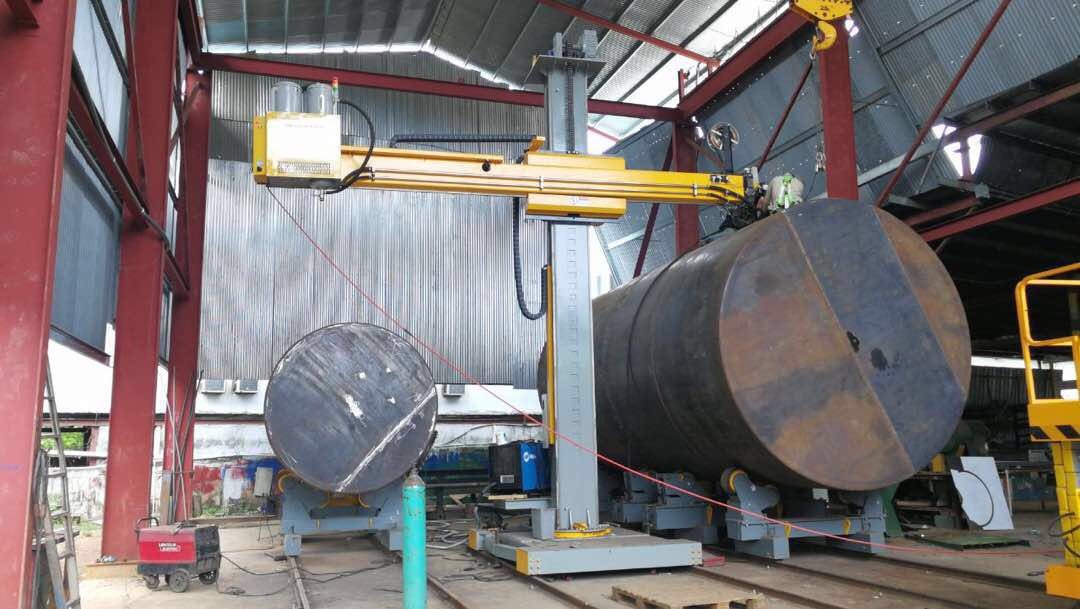 LHC 5060 Column And Boom Welding Manipulator For Diameter 5000mm Pressure Vessels