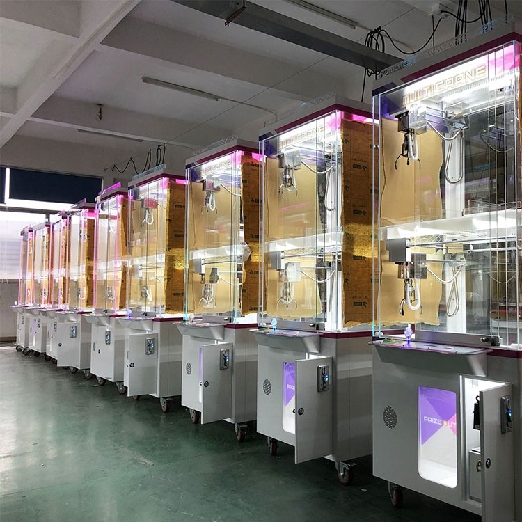 Amusement Center Crane Claw Machine Acrylic Cabint And Tempered Glass Material