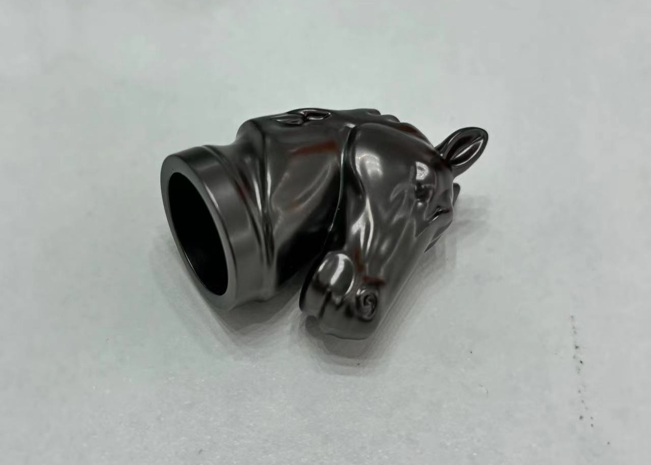 Shiny Black Horse-Shaped Perfume Bottle Caps Lids Customized Zinc Alloy Cover