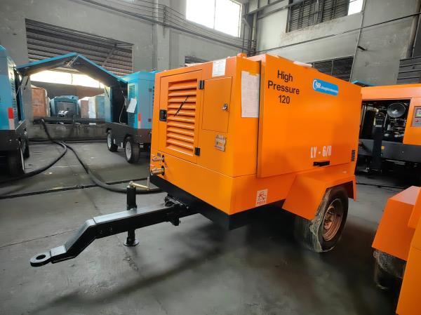 10-12 M³/min Flow Diesel Screw Compressor For Industrial And Commercial
